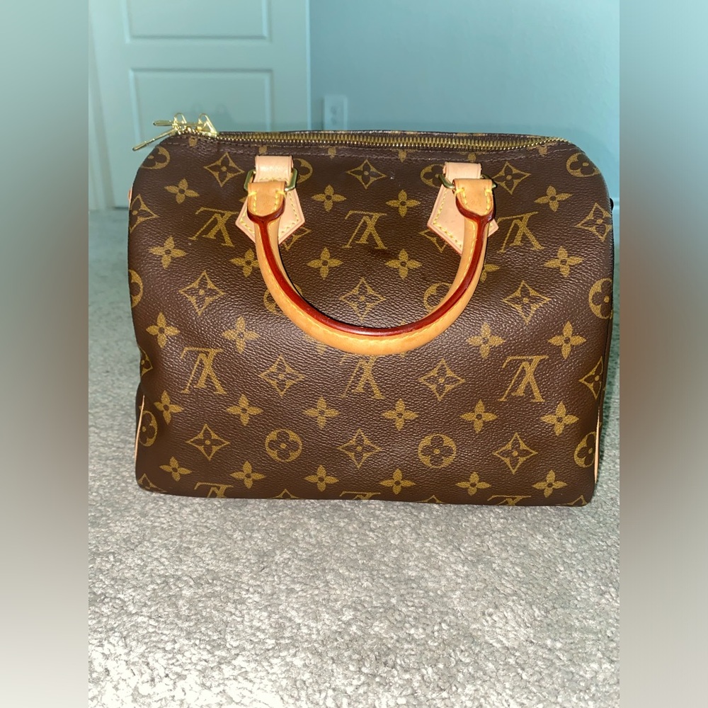 Authentic Louis Vuitton Speedy Bandoulière 25